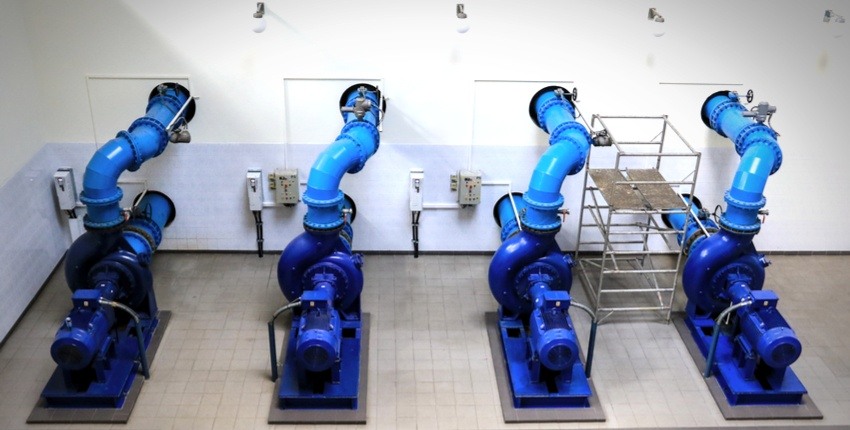 bluelines-water-pumps-carry-drinking-water-to-household-taps